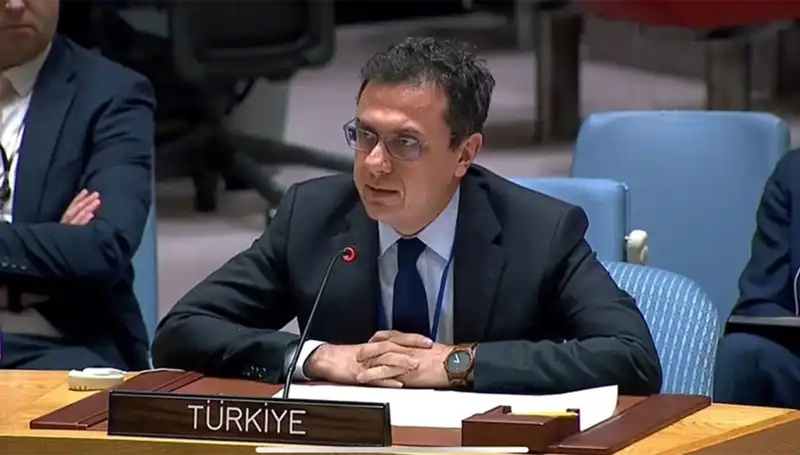 İsrail, Suriye'deki Hava Saldırılarını Durdurmalı mı? Keçeli'den Kritik Açıklama