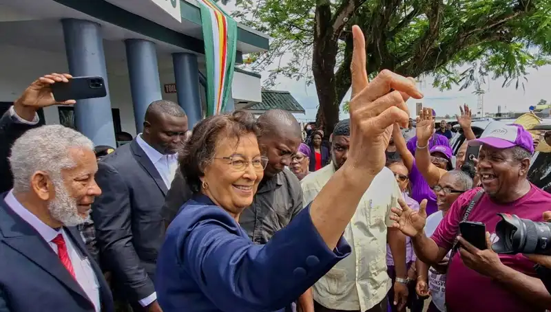 Surinam Tarihinde İlk Kadın Devlet Başkanı Göreve Geldi!