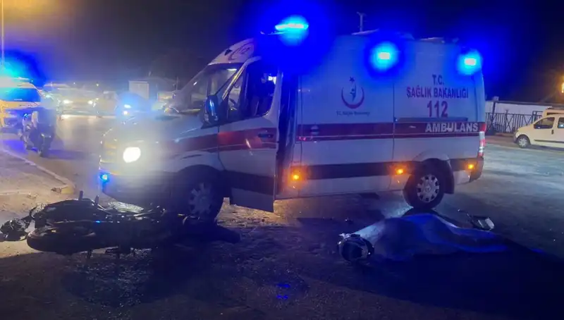 Antalya'da Motosiklet Kazası: Genç Yaşamını Kaybetti, Acı Manzara