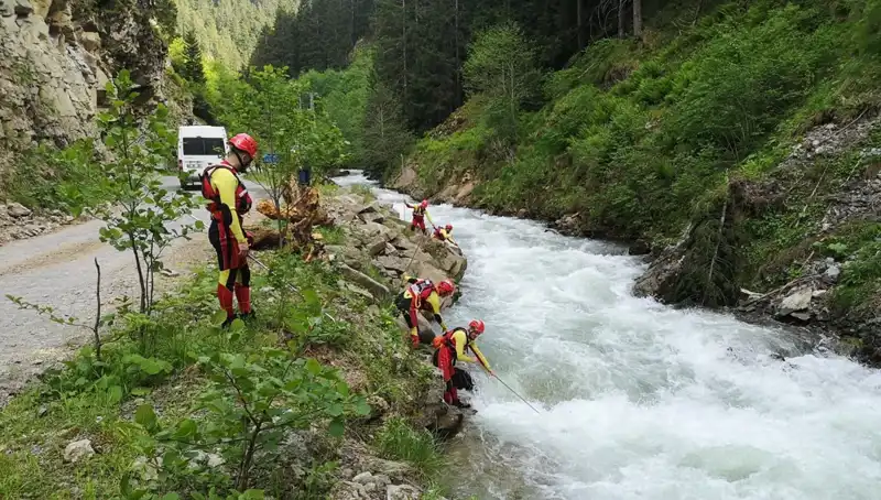 Trabzon'da Dereye Düşen Çocuğun Akıbeti Gündemde: Adli Kontrol Kararı Alındı