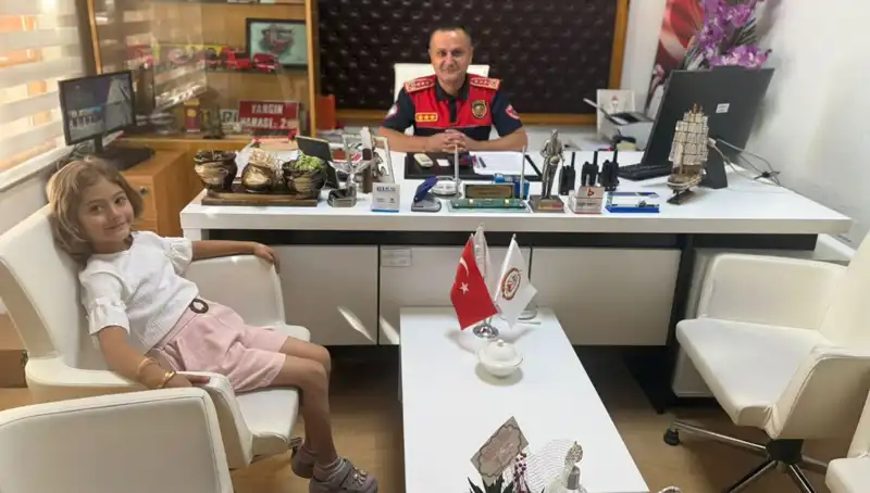 5 Yaşındaki Cesur Kız Aslı, Köydeki Yangını Son Anda Durdurdu