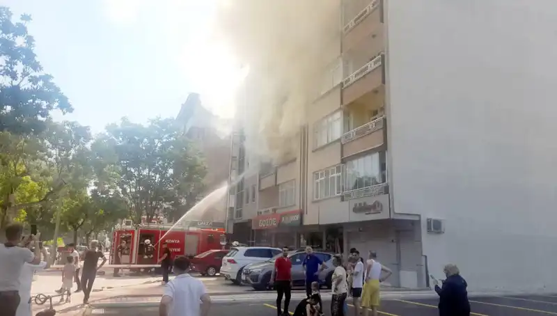 Gözlerini Yangınla Açan Gençler Hastaneye Kaldırıldı, Olaya İlişkin Detaylar