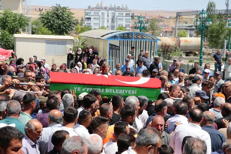 MHP'li Belediye Başkanı Son Yolculuğuna Uğurlandı: Şehir Telaşla Veda Etti
