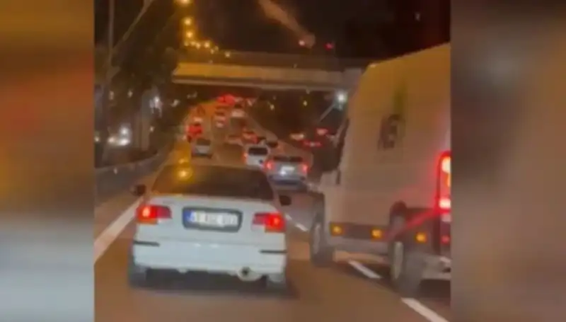 Tuzla'da Makas Terörü: Çarpıp Kaçan Sürücünün Yakalanması Sonrası Şok Gelişmeler