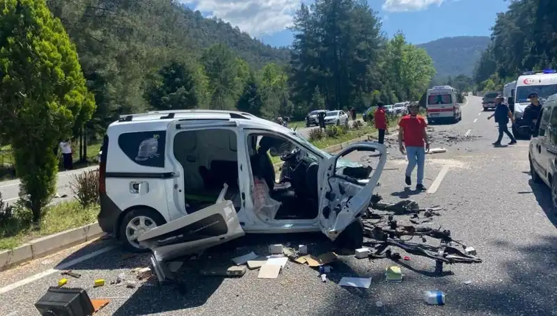 Marmaris'te Şok Eden Kaza: Can Kaybı ve Yaralılar Savaş Alanı Gibi