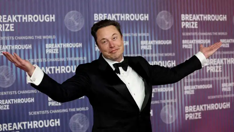 Elon Musk'ın X'teki Yeni Mesajlaşma Özelliği: Flört Sitesine Dönüşebilir mi?