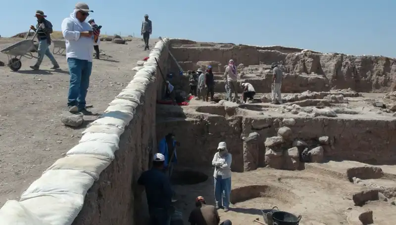 Oylum Höyük'teki Kazılarda Sıcak Havaya Rağmen Heyecan Verici Gelişmeler Yaşanıyor