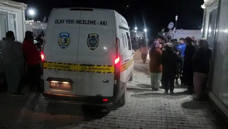 Husumet Sebebiyle Patlak Veren Silahlı Kavga: 2 Ölü, 5 Yaralı