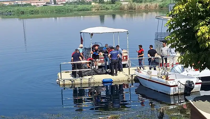 Fırat Nehri'nde Gizemli Bir Adamın Cesedi Bulundu: Olayın Ardındaki Sır Ne?