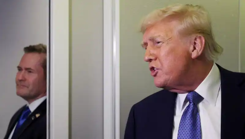 Trump'ın Sızdırdığı Planlar: Mike Waltz Görevden Alındı