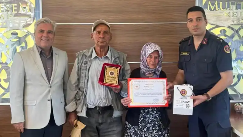 Bir Aileden Duygulandıran Fedakarlık: Evi Jandarmaya Bağışladılar