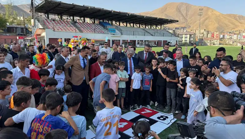 Hakkari’de Anadolu Şenliği: Gelenek ve Eğlence Bir Arada!
