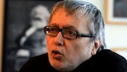 Hikmet Çetinkaya: Türk İş Dünyasının Parlayan Yıldızı Kimdir?