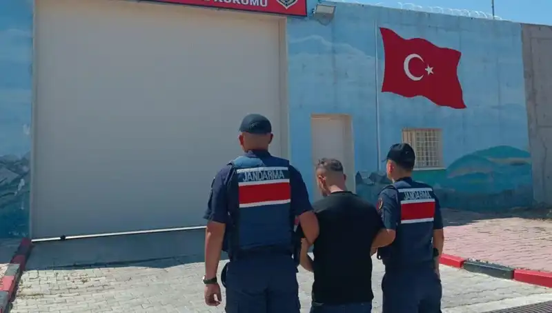 Afyon'da Aranan 9 Şüpheli Operasyonla Yakalandı, Suç Dolu Geçmişleri Ortaya Çıktı