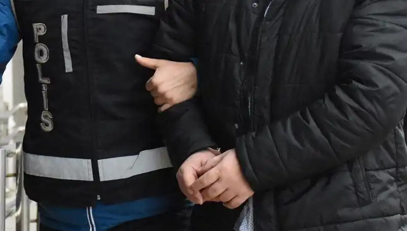 Otobüste Uyuşturucu Araması: Şüpheli Gözaltına Alındı ve Tek Başına Kalabalığı Şaşırttı