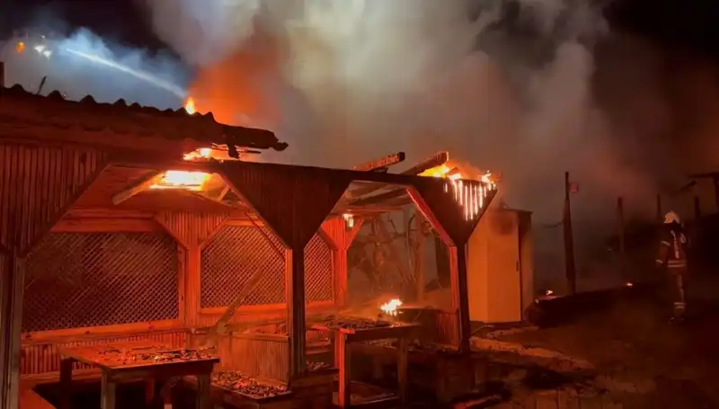 Şile'de Alev Alev Yanan Gözleme Restoranları Şok Etti: Yangının Nedeni Ne?