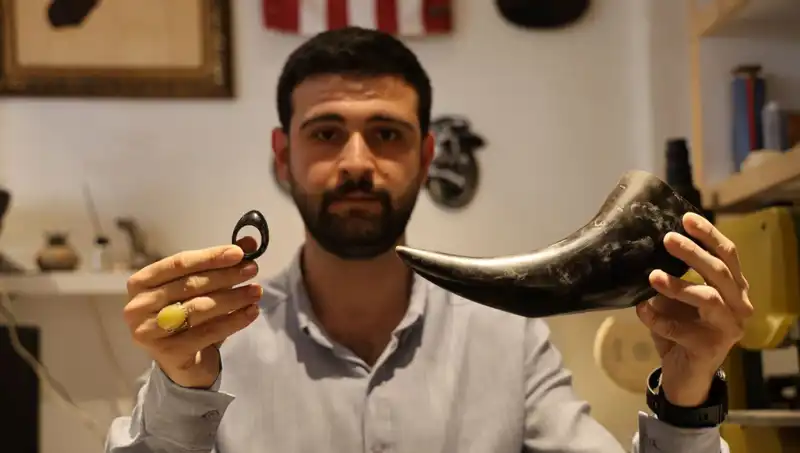 Türk Savaşçıların Efsanevi Ekipmanı: Manda Boynuzuyla Yapılan Geleneksel Kalkanlar