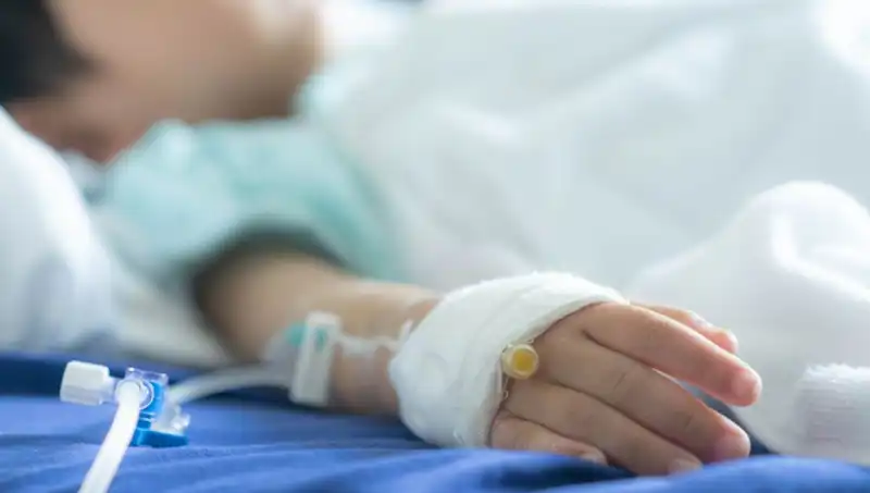 Tehlikeli Oyun: 7 Yaşındaki Çocuk Mıknatıs Yutmanın Bedelini Ödedi