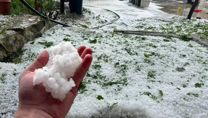 Haziran Ayında Dolu Nasıl Beyaz Bir Tablo Oluşturdu?