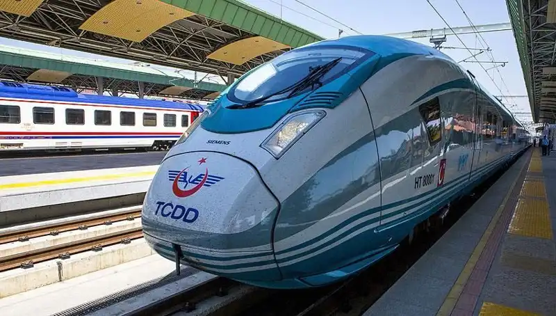 TCDD’nin Tren Makinisti Alımında Fırtına: 140 Kursiyer İçin Başvurular Başladı